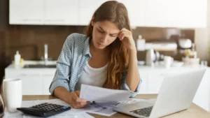 Blog - Unterschied zwischen einer wirtschaftlichen Schuldnerberatung und einer Schuldnerberatung - Renate Pfeifer