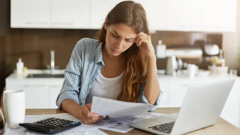 Blog - Unterschied zwischen einer wirtschaftlichen Schuldnerberatung und einer Schuldnerberatung - Renate Pfeifer